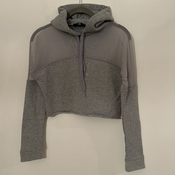 Missguided Tops - 🎈3/$25🎈NWOT Missguided Cropped Hoodie